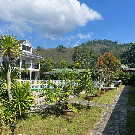 Villa Colina Khao Lak Rooms And Bungalows - Adults Only Εξωτερικό φωτογραφία