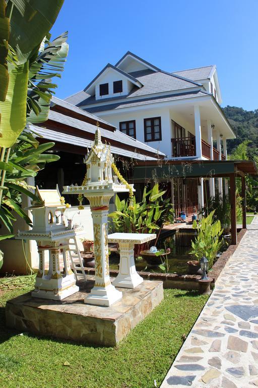 Villa Colina Khao Lak Rooms And Bungalows - Adults Only Εξωτερικό φωτογραφία